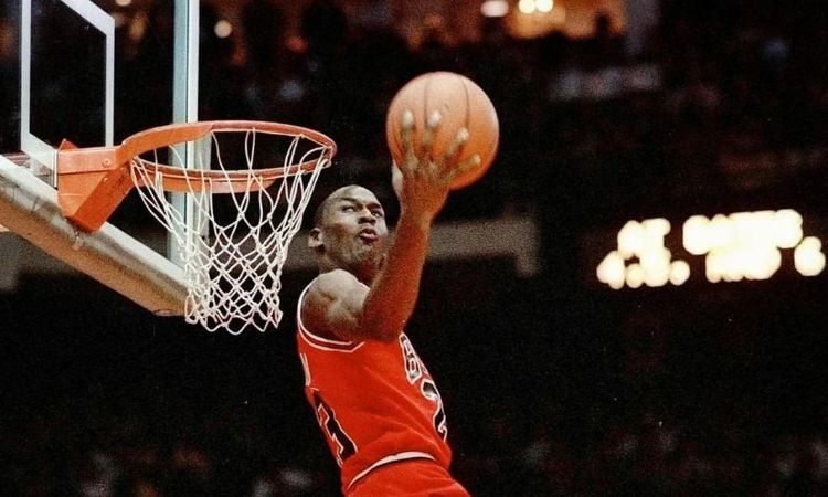 Ysabel Jordan's father Michael Jordan in a 1988 match